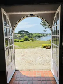 Granite house by Portsall fishing port in Brittany - Image 4