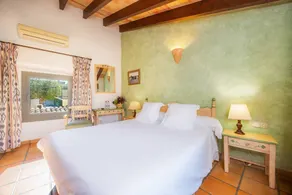 Aparthotel with garden, pool & fast internet | Garden view - Image 4