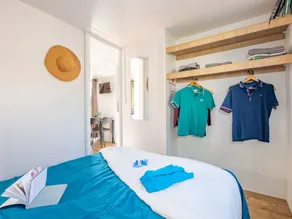 Charmante caravane adaptée aux familles avec piscine, sauna et terrasse - Image 3