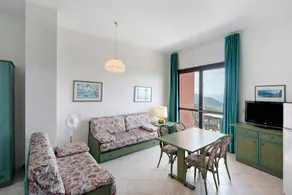 P. R. Club - Two-Room Faro 33 with Sea View, Private Terrace and Air Conditioning - Image 3