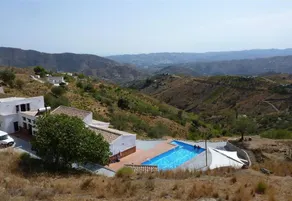 Holiday home with terrace, private pool & garden | Sea view - Image 3