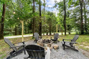 Resplendent Cabin Haven near Shenandoah River in Virginia - Image 2