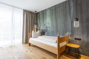 Apartment with terrace - Image 3