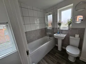 Holiday home with garden - Image 5