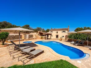 Finca with terrace & pool - Image 3