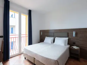 Aparthotel with pool | Perfect for remote work - Image 4