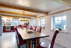 Apartment 'Ferienwohnung Sylt' with Terrace, Shared Garden and Wi-Fi - Image 5