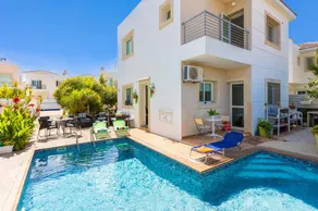 Nice villa with barbeque, terrace & garden - Image 2