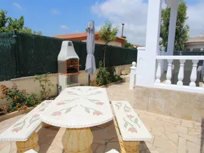 House with private pool, garden & barbecue - Image 2
