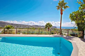 Spacieuse villa entièrement équipée avec barbecue, piscine privée et terrasse | Vue mer - Image 5