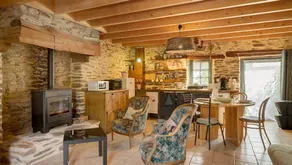 Holiday Home 'Gite Champêtre' with Private Garden and Wi-Fi - Image 3