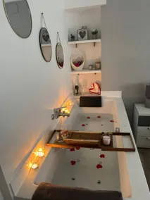 Appartement avec terrasse et jacuzzi | Vue mer - Image 4