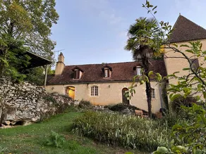 Colourful country house with large garden, very large pool and forest - Image 2