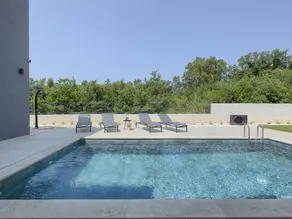 Casa vacacional con terraza, piscina privada y barbacoa - Image 3