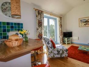 Family-friendly wonderful cottage with garden | Pet-friendly - Image 5
