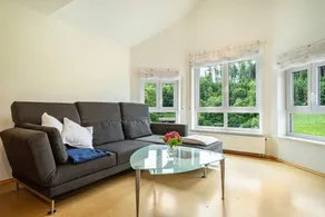 Holiday apartment with garden | Garden view - Image 4