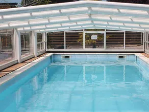 Mobile home with heated pool - Image 2