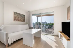Holiday apartment with pool - Image 4