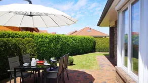 Holiday home with barbeque, terrace & pool - Image 3