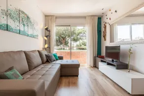 Appartement de vacances avec terrasse, jardin et piscine | Vue jardin | À côté de la plage - Image 3