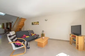 Family-oriented lovely cottage with terrace, barbeque & garden | Garden view | Pets allowed - Image 5