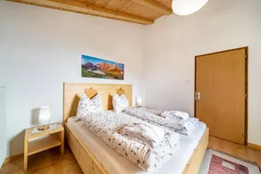 Flat with garden, BBQ & pool - Image 3