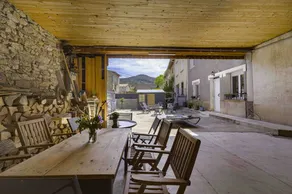 Holiday home with BBQ & terrace | Mountain view - Image 4