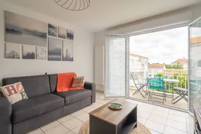 Fully equipped beautiful holiday apartment with pool - Image 4