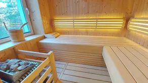 Apartment with sauna | Garden view - Image 4