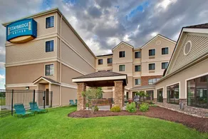 Appartement en copropriété avec jacuzzi et piscine - Image 4