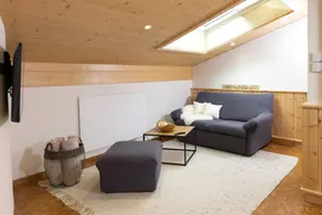 Flat with terrace - Image 2