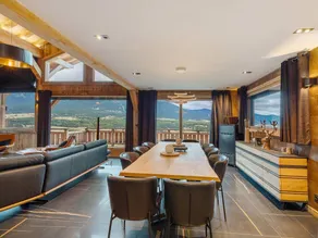 Chalet with sauna, fast internet & hot tub | Mountain view | Suitable for remote work - Image 4