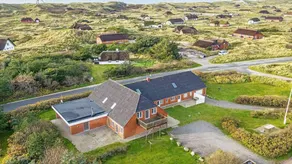 House with jacuzzi, sauna & terrace - Image 2