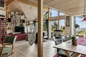 Holiday home with sauna, terrace & garden - Image 3