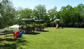 Beautiful flat with garden, pool & terrace - Image 5