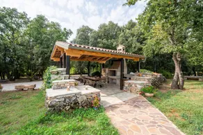 Wonderful villa with garden & terrace - Image 5