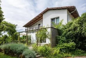 Fully equipped wonderful flat with garden & terrace | Mountain view | Perfect for remote work - Image 3