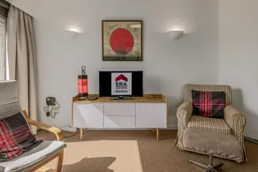 Holiday apartment with terrace & garden - Image 2