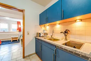 Holiday apartment with garden, sauna & BBQ - Image 3
