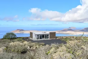 House with garden, barbeque & terrace | Mountain view - Image 3