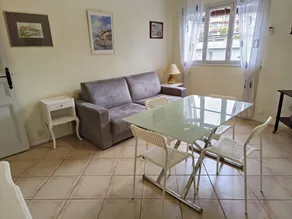 Holiday home with barbecue & garden | City view | Pets are welcome - Image 3