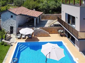 Voll ausgestattetes weiträumiges Ferienhaus mit Sauna, Garten und Terrasse | Naturblick - Image 4
