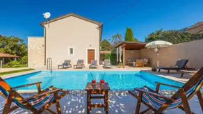 Fully equipped pleasant holiday home with pool, terrace & BBQ - Image 5