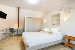 Beautiful B&B with terrace, barbeque & garden | Garden view | Perfect for remote work - Image 3