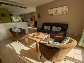 Ferienunterkunft mit Terrasse, Grill und beheiztem Pool - Image 3