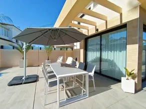 Holiday home with terrace, barbeque & private pool - Image 4