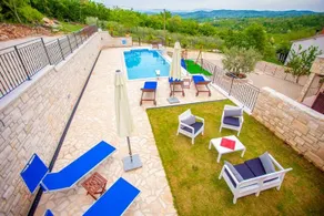 Relaxing villa with pool and garden for six persons in central Istria - Image 4