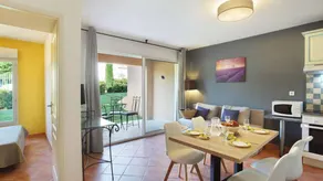 Merveilleux appartement avec jardin, terrasse et sauna - Image 2