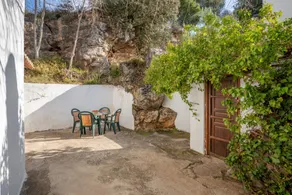 Ferienhaus mit Terrasse, Pool und schnellem Internet | Bergblick - Image 2