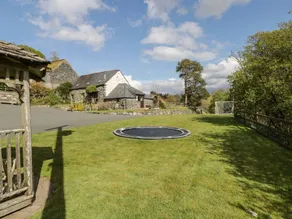 Familienfreundliches Landhaus mit Garten | Haustiere sind willkommen - Image 2